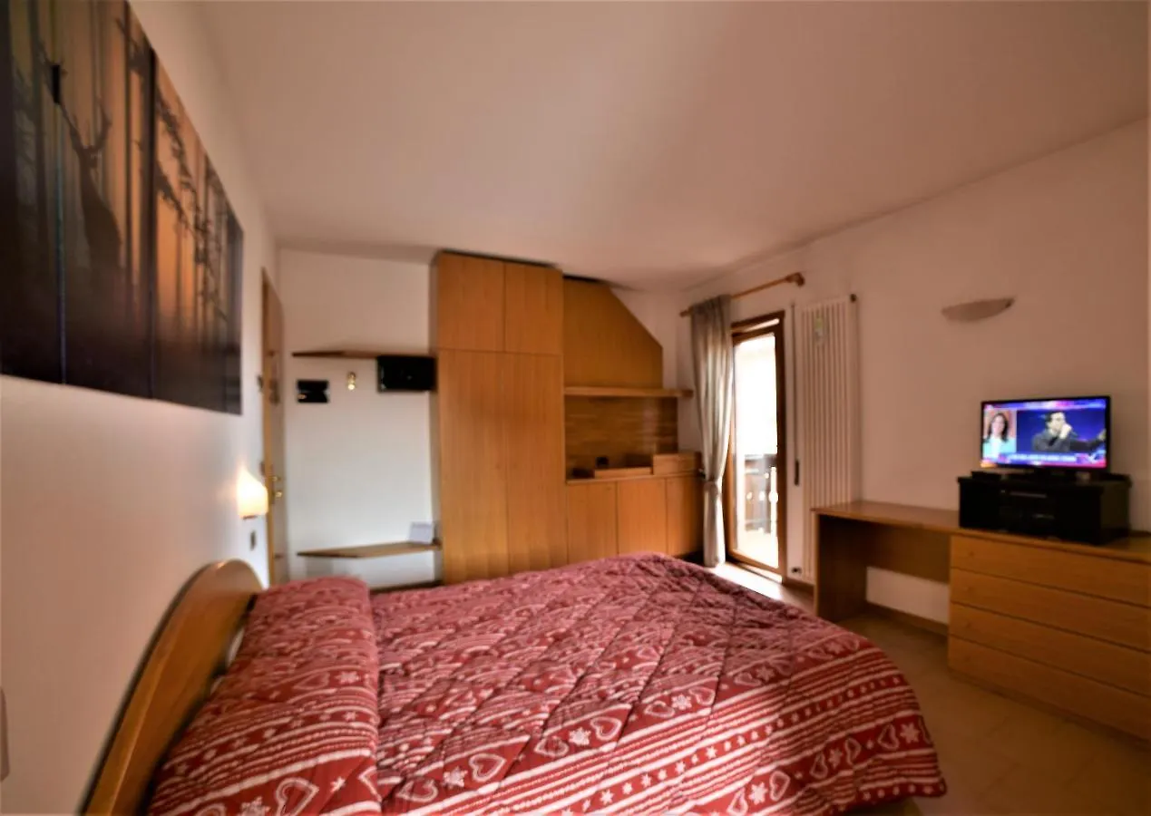 Alloggio Turistico Bufera Roana Couette-café
